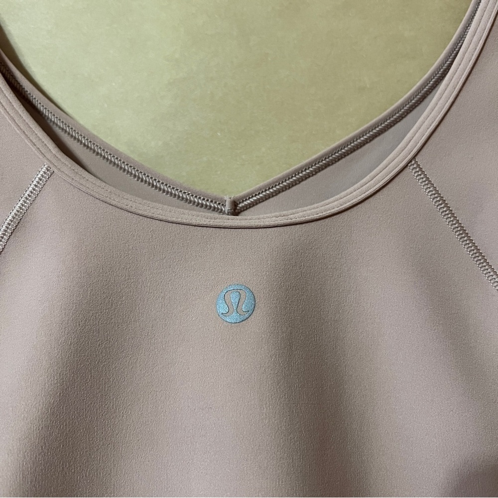 Lululemon | Align T-Shirt V-Neck Nulu Crop Top Short Sleeve Pink Clay Size 10 - Picture 9 of 9